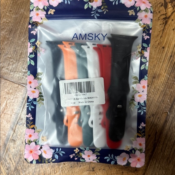 Smartwatch with Interchangeable Bands - Black, Blue, Red, White, Orange, Green - Picture 4 of 4